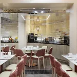 Grand Saint Michel Hotel