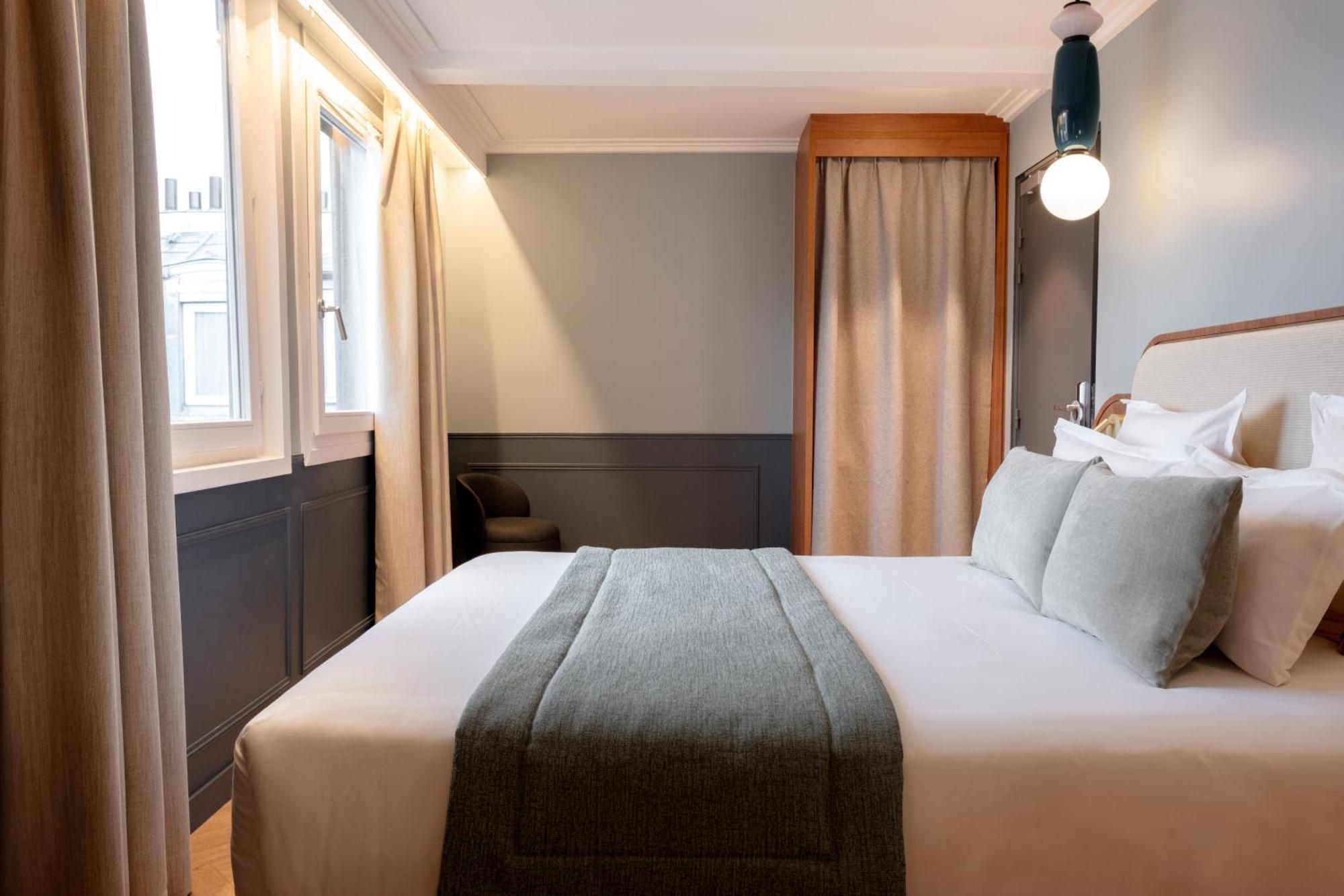 Hotel Grand Saint Michel Paris