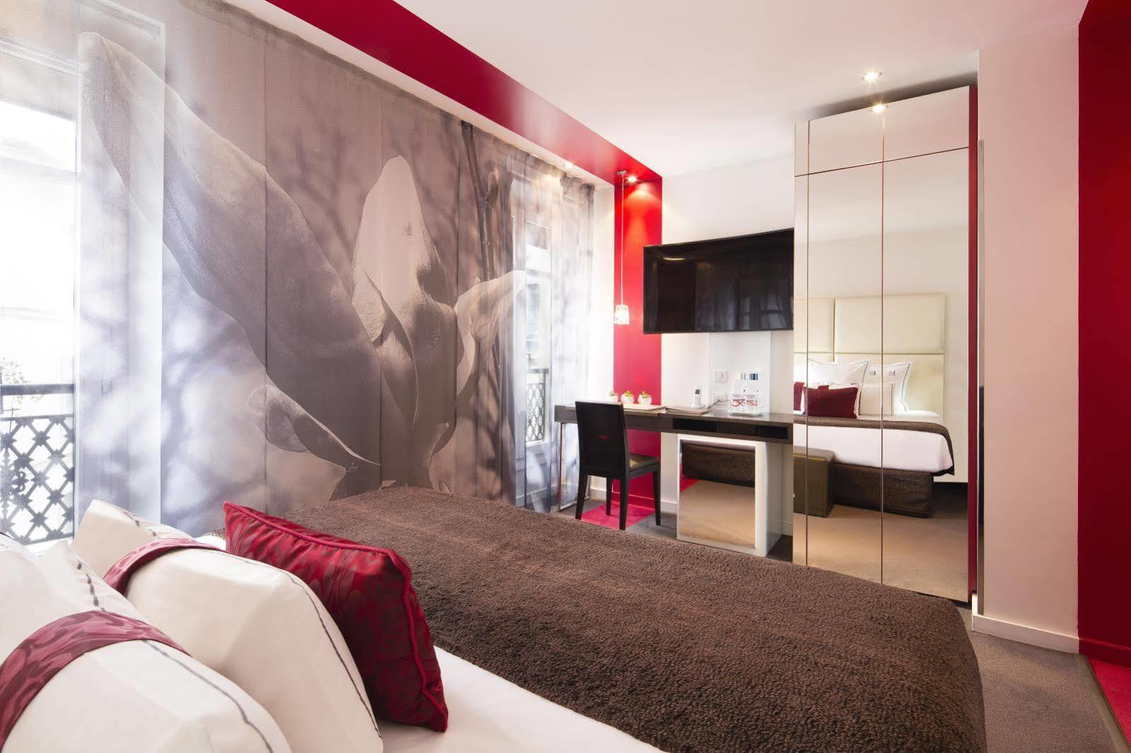 Grand Saint Michel Hotel 4*