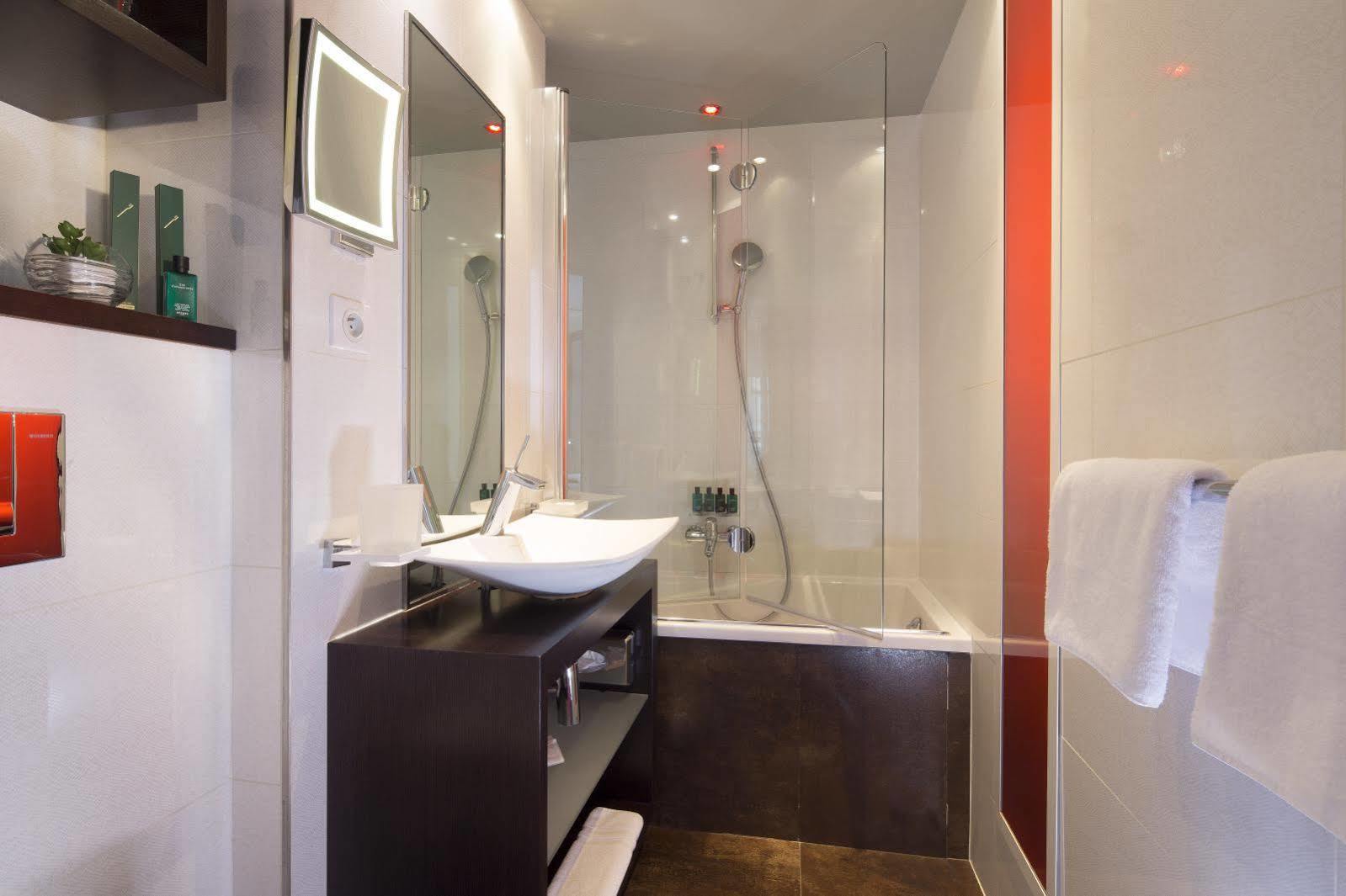 Hotel Grand Saint Michel 4*